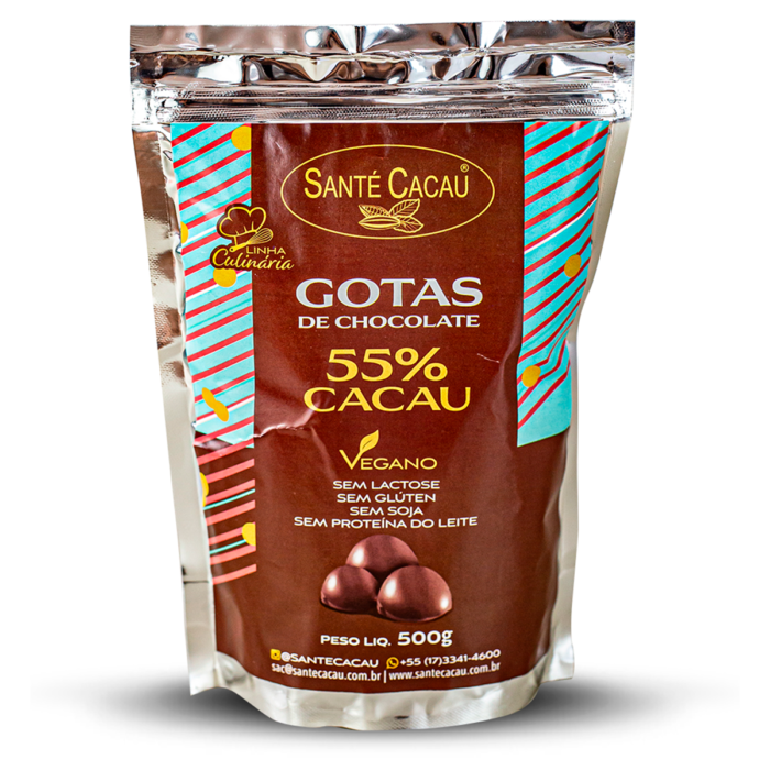 Gotas de chocolate 55% cacau (500g) Descrição Completa: Com dulçor moderado, estas gotas de chocolate 55% cacau são ideais para quem prefere um sabor equilibrado. Veganas, Kosher, livres de lactose, proteína do leite, glúten e soja, podem ser utilizadas em bolos, cookies, coberturas ou apreciadas diretamente do pacote. Ingredientes: Massa de cacau, manteiga de cacau e açúcar orgânico. ALÉRGICOS: Pode conter: banana passa, uva passa, damasco, castanha-do-pará, castanha de caju, avelã e pistache. Não contém lactose, proteína do leite, glúten e soja.