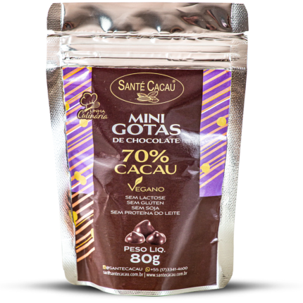 Estas mini gotas de chocolate 70% cacau oferecem praticidade no derretimento e decoração de receitas. Veganas, Kosher, sem lactose, glúten, proteína do leite e soja, possuem sabor equilibrado, com leve dulçor e notas de cacau. Ingredientes: Massa de cacau, manteiga de cacau e açúcar orgânico. ALÉRGICOS: Pode conter: banana passa, uva passa, damasco, castanha-do-pará, castanha de caju, avelã e pistache. Não contém lactose, proteína do leite, glúten e soja.